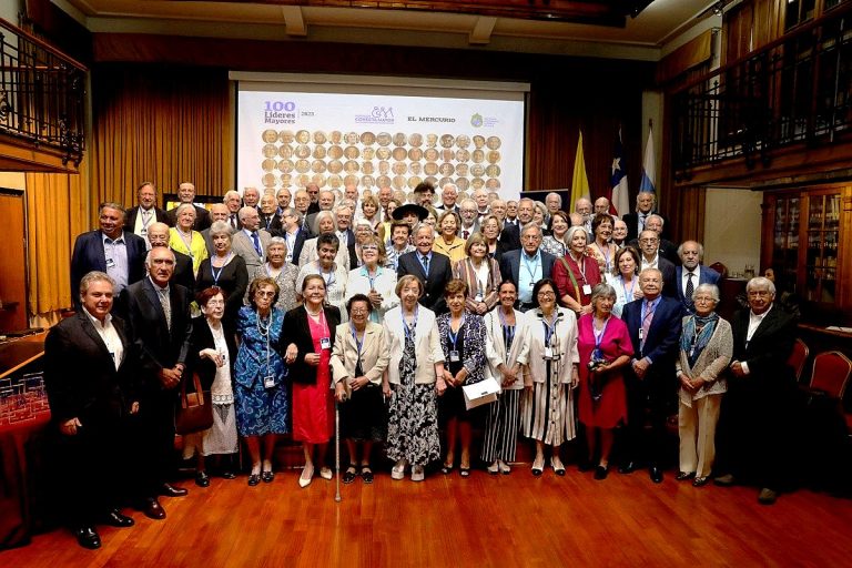 Por cuarto año consecutivo “100 Líderes Mayores” inicia sus postulaciones