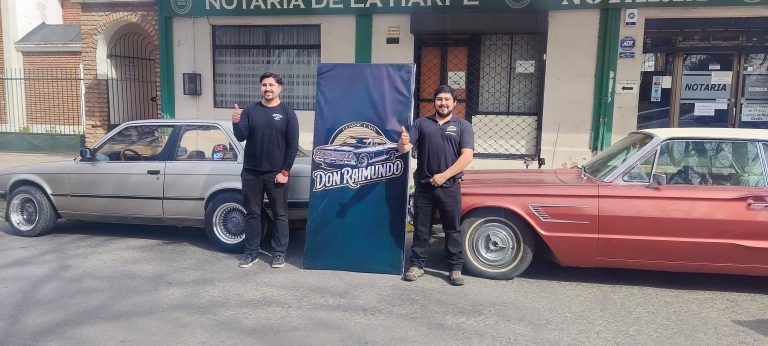 Autos de colección exponen en el primer evento Don Raimundo en Angol