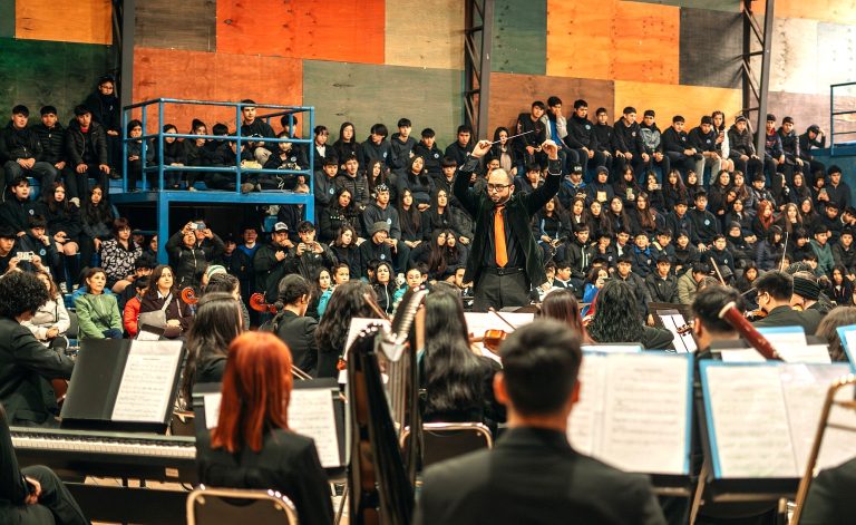 Orquesta Sinfónica Juvenil Regional de La Araucanía ofreció concierto educacional a estudiantes del Liceo Politécnico de Temuco
