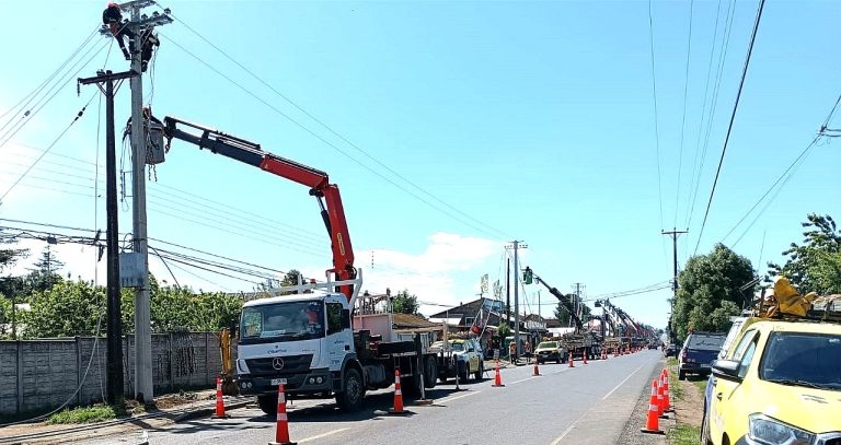 En zona urbana de Victoria Frontel realizó mejoramiento en redes eléctricas