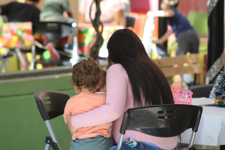 Servicio de Protección refuerza charlas informativas para personas que quieran ser Familia de Acogida en La Araucanía