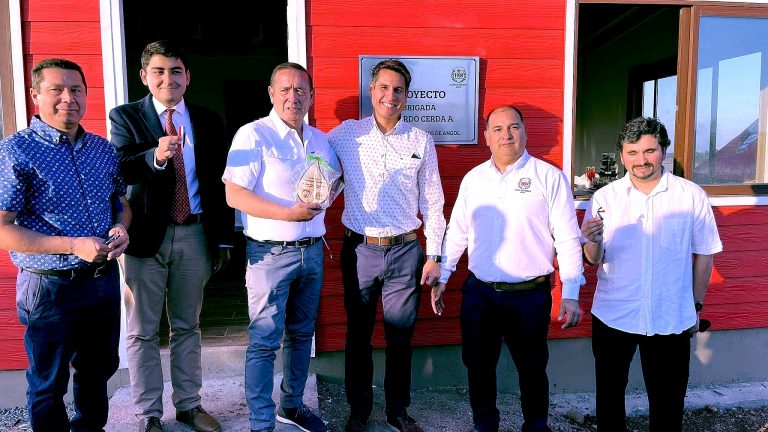 Realizan emotiva ceremonia de entrega del terreno para la futura brigada bomberil N° 6 de Angol