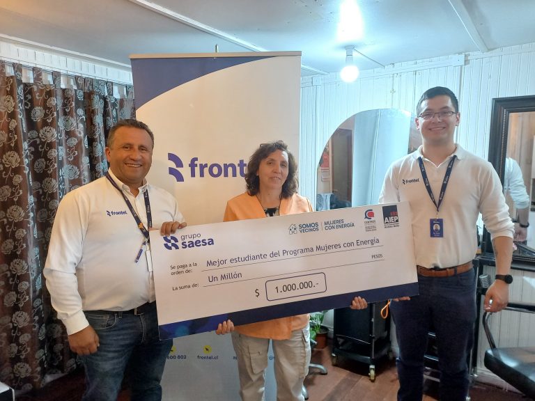 Frontel premió a 8 emprendedoras de la región en la séptima versión del programa “Mujeres con Energía”