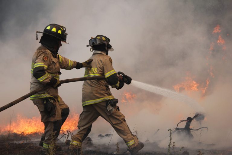 Bomberos voluntarios no pueden ser despedidos por acudir a las emergencias