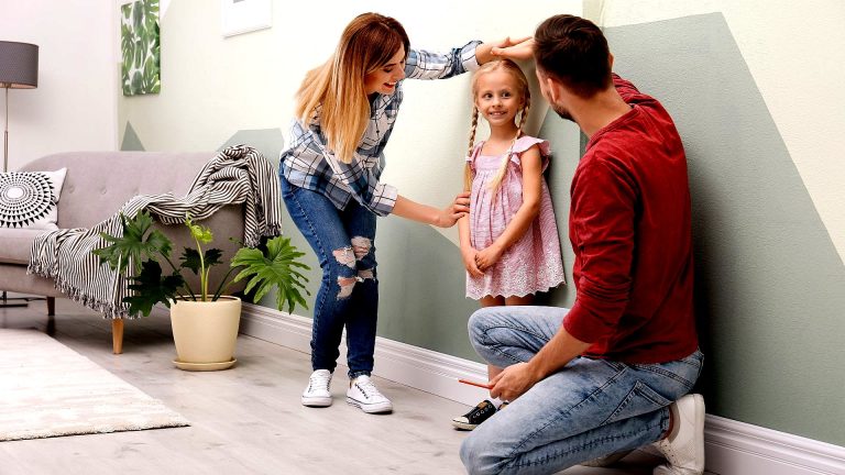 Especialista afirma que es crucial estar alerta al retraso en el crecimiento para prevenir complicaciones