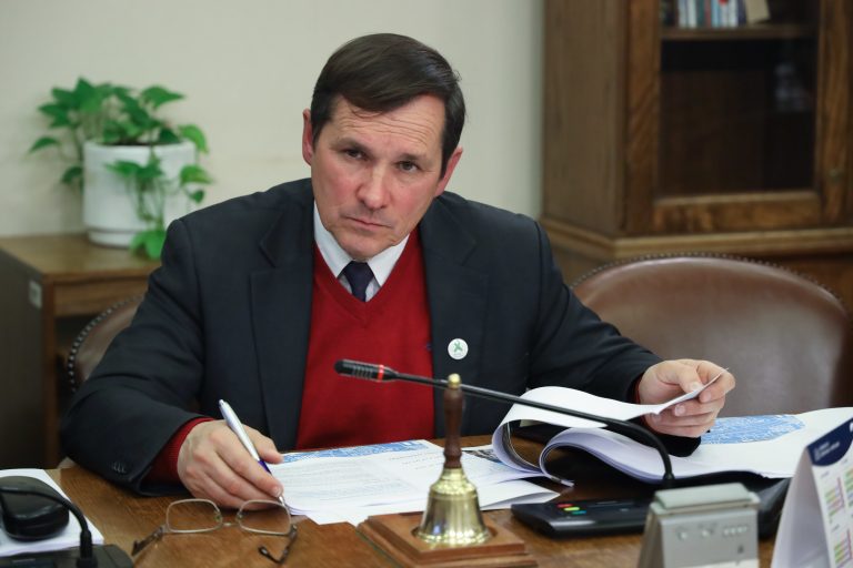 Diputado Jorge Rathgeb llama a las autoridades visitar las comunas en conflicto tras nuevo ataque incendiario en Collipulli