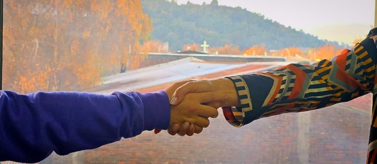 Mediación penal juvenil: justicia restaurativa como nueva fórmula de reinserción social adolescente.