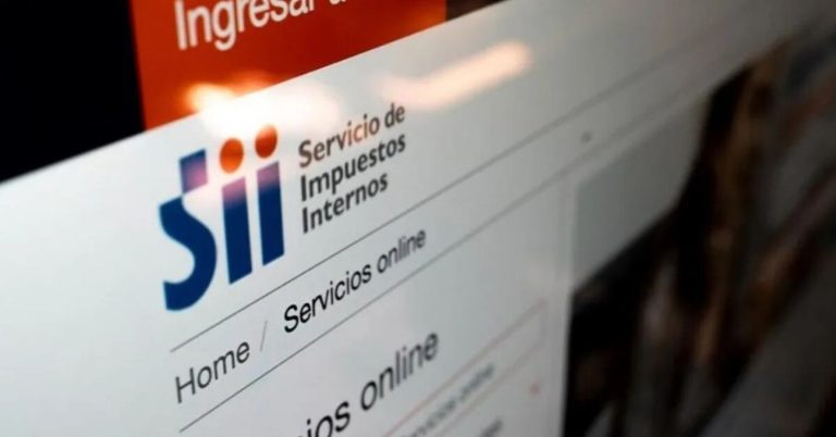 Operación Renta 2025: Defensoría del Contribuyente recibe denuncia del Colegio de Contadores de Chile contra el SII por eventual vulneración de derechos de los contribuyentes