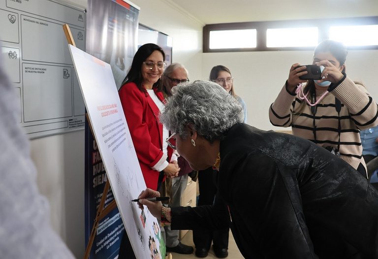 Universidad Autónoma de Chile firma compromiso para promover la cultura de acogimiento familiar