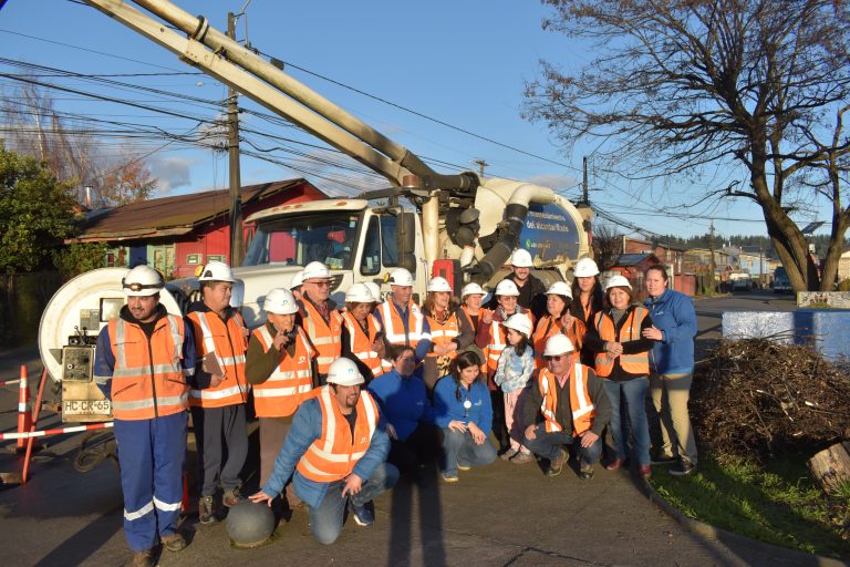 Vuelven las lluvias: Dirigentas sociales se unen a campaña del buen uso del alcantarillado