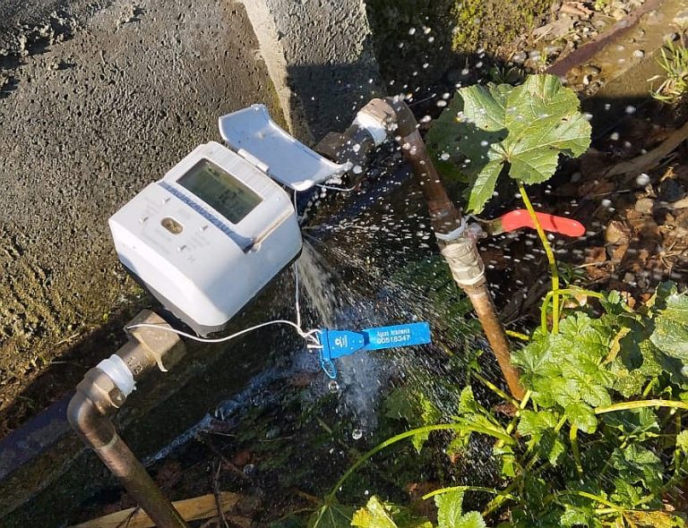 Urge proteger medidores de agua por heladas: Aguas Araucanía registró congelamiento de más de 1500