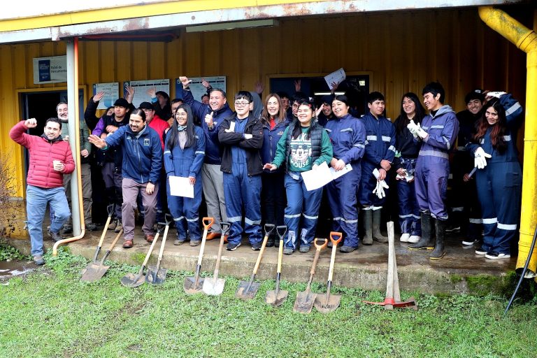 Mesa de Empleabilidad impulsa capacitación en riego para alumnos de liceos técnicos