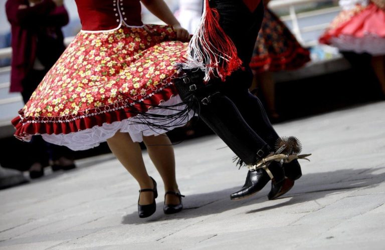 Aguinaldo Fiestas Patrias: Más del 60% de los trabajadores lo recibirá, ¿en qué lo usarán?