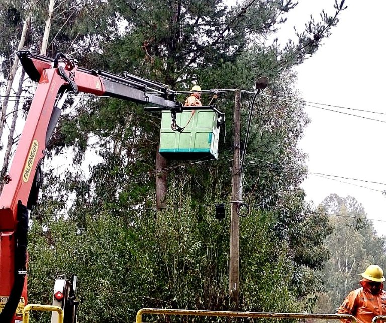CGE se reúne con alcaldes para presentar planes de mejora de la calidad del servicio eléctrico