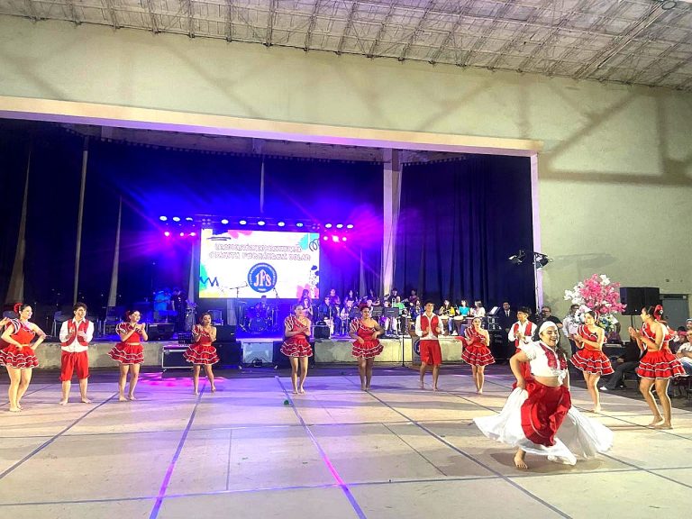 Gala Artística Escolar 2025 reunió a estudiantes, docentes y familias en una emotiva celebración cultural