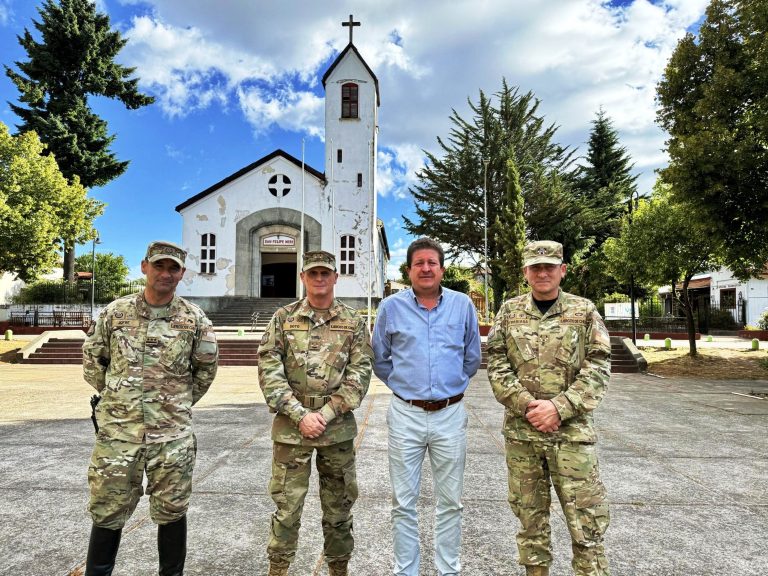 Alcalde de Lumaco  y Comandante en Jefe del Ejército se reunieron en Capitán Pastene