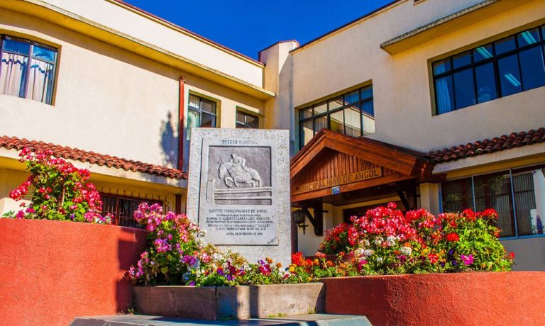 ¿POR QUÉ ES ILUSTRE LA MUNICIPALIDAD DE ANGOL?
