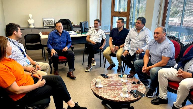 Autoridades de la comuna de Quintero y quinta región realizaron visita protocolar al alcalde Enrique Neira