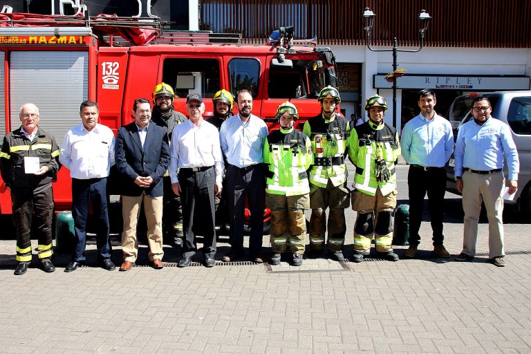 Clientes de Aguas Araucanía donan más de $113 millones a Bomberos