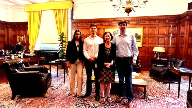 Futura ingeniera comercial UCT accede a práctica en el Banco Central en área estratégica de liquidez financiera