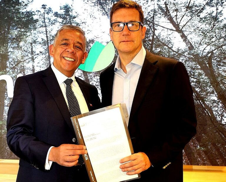 Alcalde Macaya gestiona avances para destrabar proyectos habitacionales en Collipulli