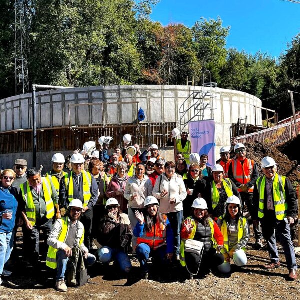 Dirigentes sociales y estudiantes conmemoran mes del agua en Villarrica, Gorbea y Temuco