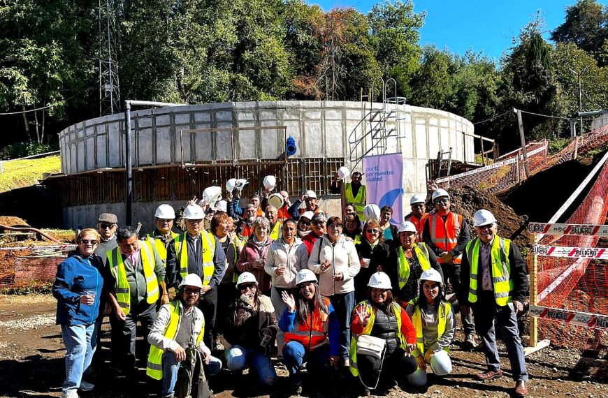 Dirigentes sociales y estudiantes conmemoran mes del agua en Villarrica, Gorbea y Temuco