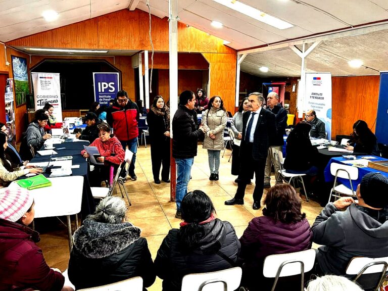 GOBIERNO EN TERRENO ACERCÓ SERVICIOS PÚBLICOS Y RECOGIÓ NECESIDADES DE VECINOS DE SELVA OSCURA