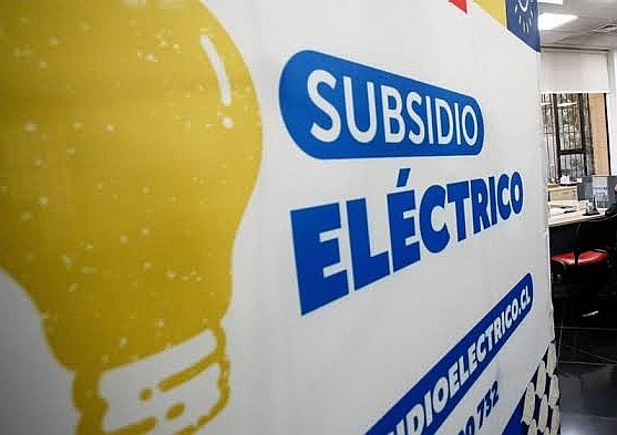 Seremi Rathgeb llama a aprobar proyecto «Ordenemos la Cuenta» para extender subsidio eléctrico hasta 2027