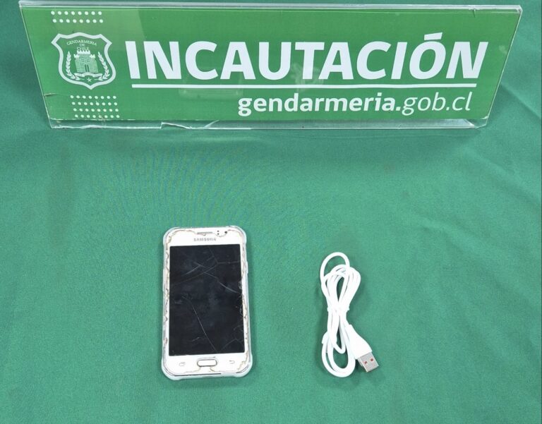 GENDARMERÍA DETECTA “PELOTAZO” CON TELÉFONO CELULAR AL INTERIOR DEL CDP DE ANGOL