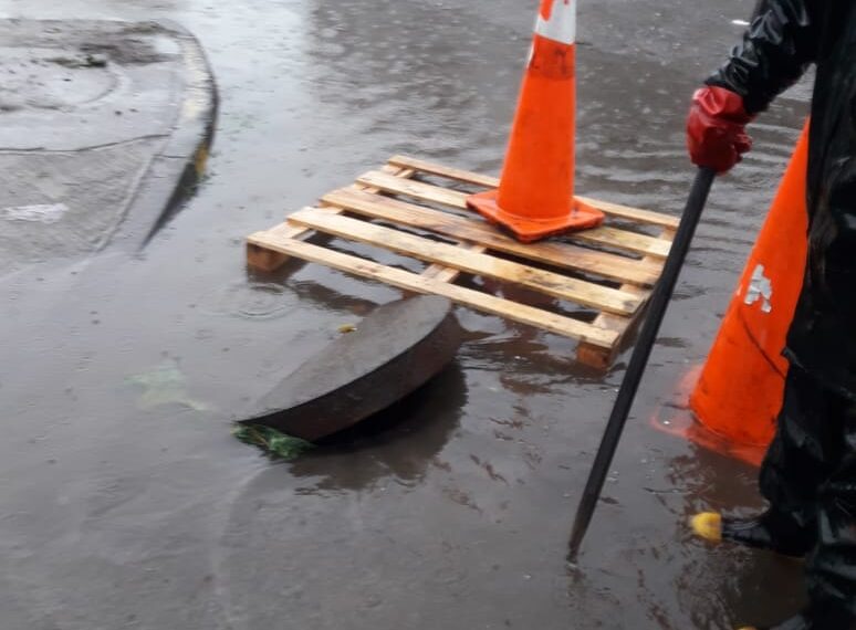 Aguas Araucanía refuerza cuadrillas ante eventuales desbordes de alcantarillado por lluvias