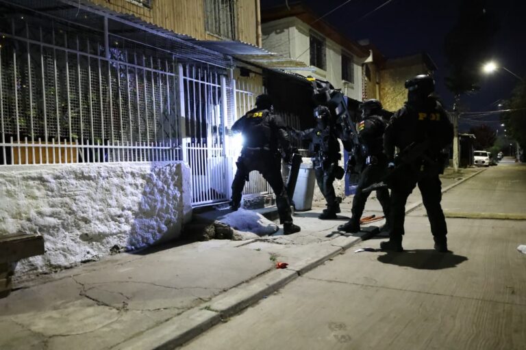 PDI DESARTICULA ORGANIZACIÓN CRIMINAL QUE COMETÍA ROBOS MEDIANTE “TURBAZOS” EN NUEVE REGIONES DEL PAÍS