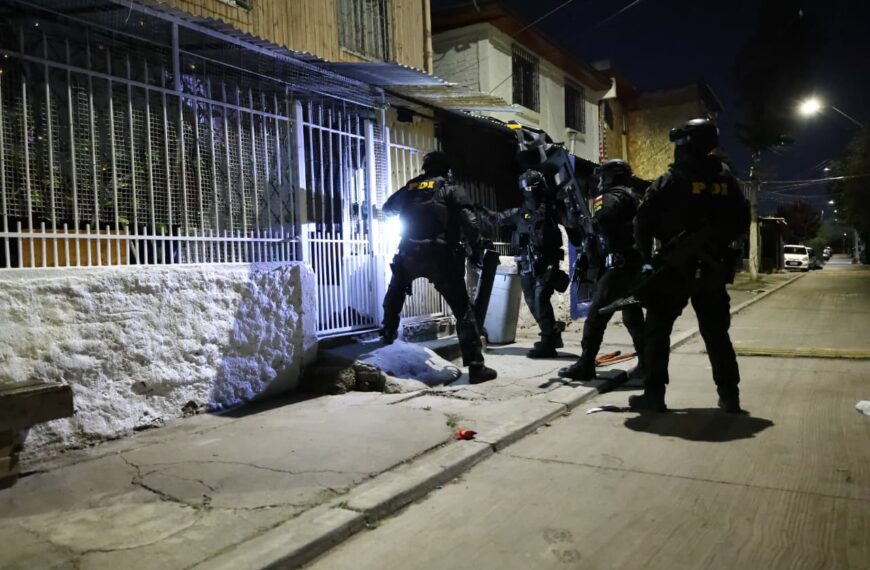 PDI DESARTICULA ORGANIZACIÓN CRIMINAL QUE COMETÍA ROBOS MEDIANTE “TURBAZOS” EN NUEVE REGIONES DEL PAÍS
